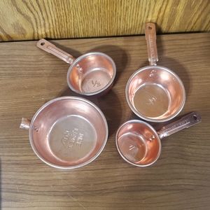 - Vintage Color Craft Copper Color Measuring Cups